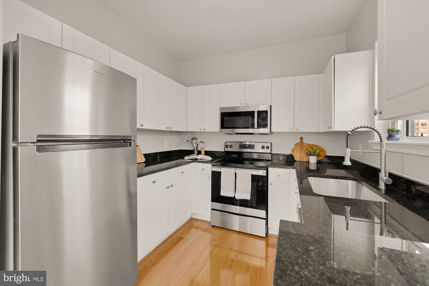 4550 STRUTFIELD LN #2405, ALEXANDRIA, Virginia 22311, 2 Bedrooms Bedrooms, ,1 BathroomBathrooms,Residential,For sale,4550 STRUTFIELD LN #2405,VAAX2048150 MLS # VAAX2048150