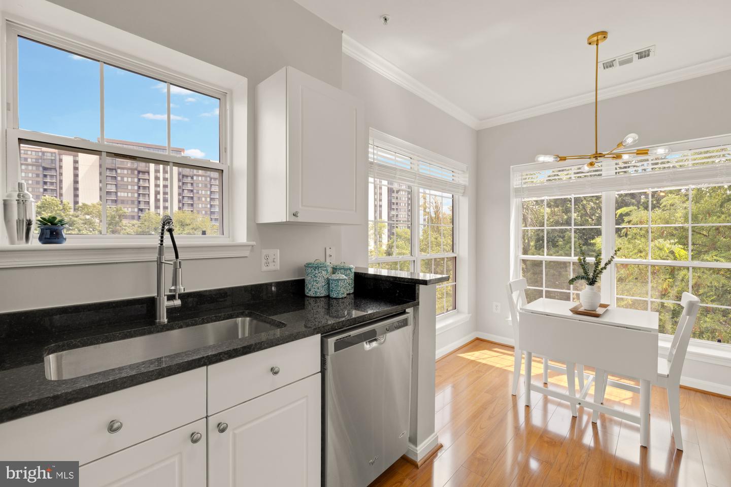 4550 STRUTFIELD LN #2405, ALEXANDRIA, Virginia 22311, 2 Bedrooms Bedrooms, ,1 BathroomBathrooms,Residential,For sale,4550 STRUTFIELD LN #2405,VAAX2048150 MLS # VAAX2048150