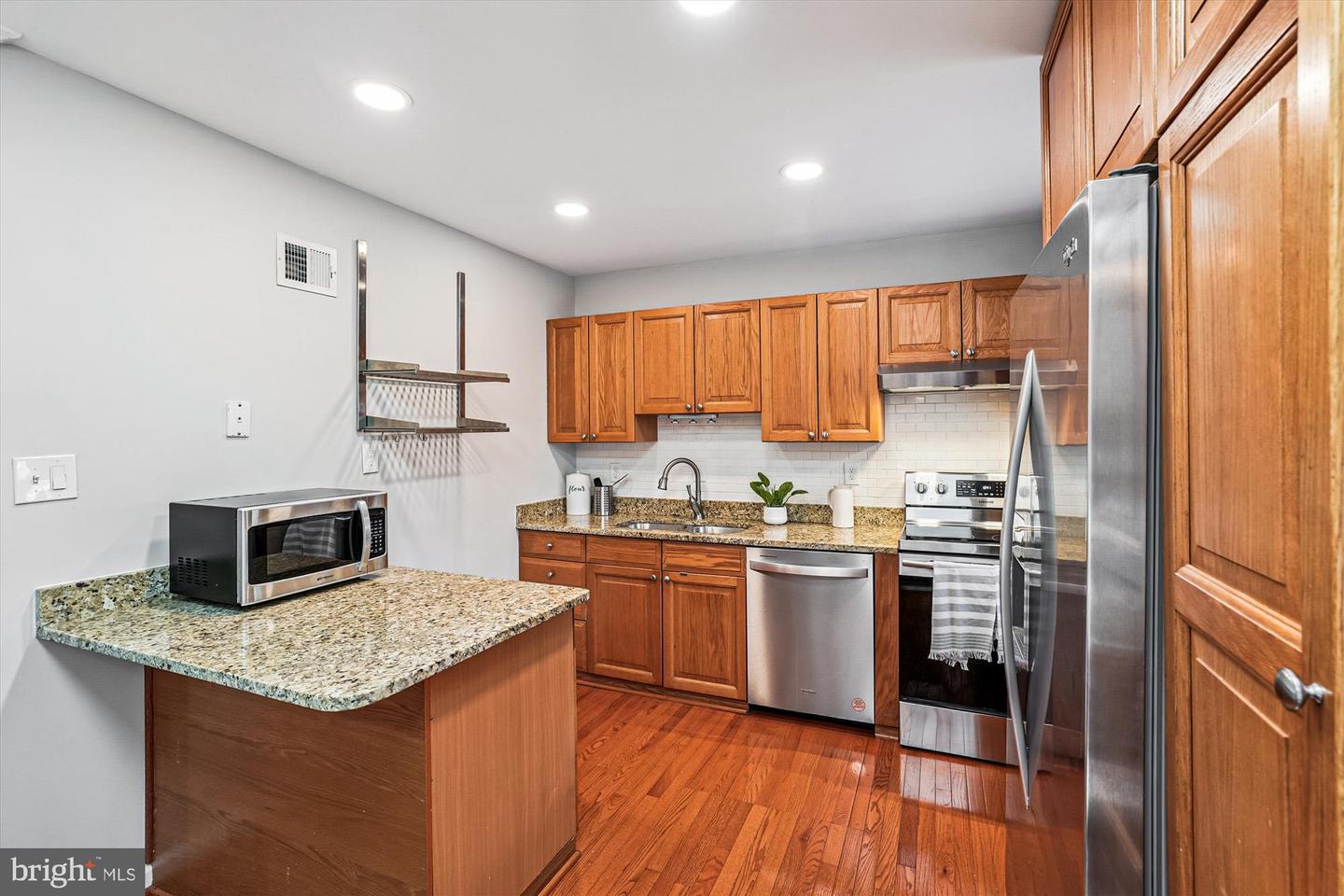 13804 GILBERT RD, WOODBRIDGE, Virginia 22193, 4 Bedrooms Bedrooms, 12 Rooms Rooms,3 BathroomsBathrooms,Residential,For sale,13804 GILBERT RD,VAPW2100566 MLS # VAPW2100566