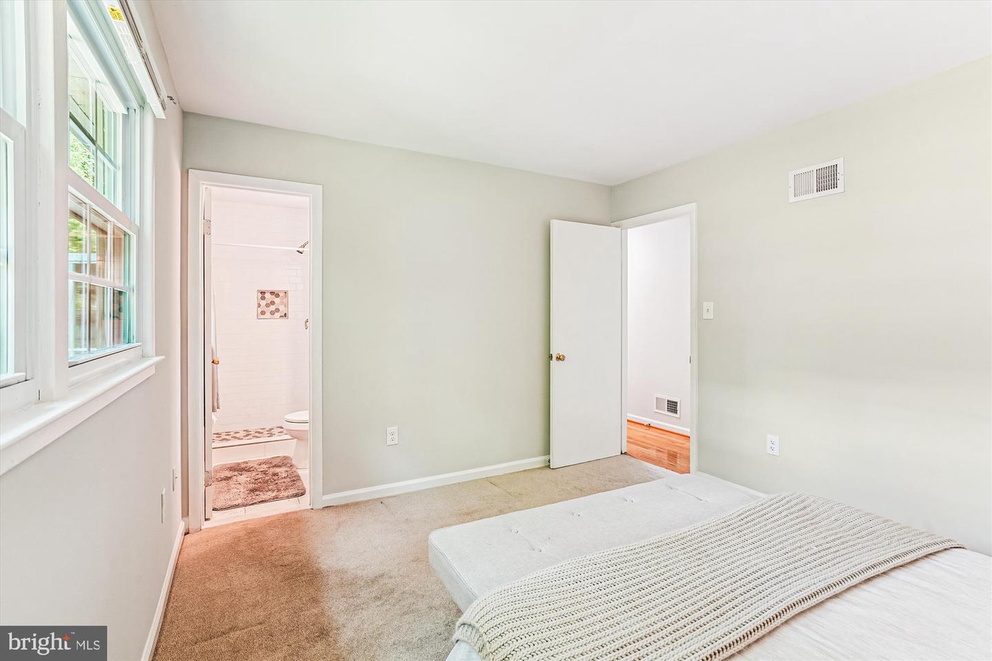 13804 GILBERT RD, WOODBRIDGE, Virginia 22193, 4 Bedrooms Bedrooms, 12 Rooms Rooms,3 BathroomsBathrooms,Residential,For sale,13804 GILBERT RD,VAPW2100566 MLS # VAPW2100566