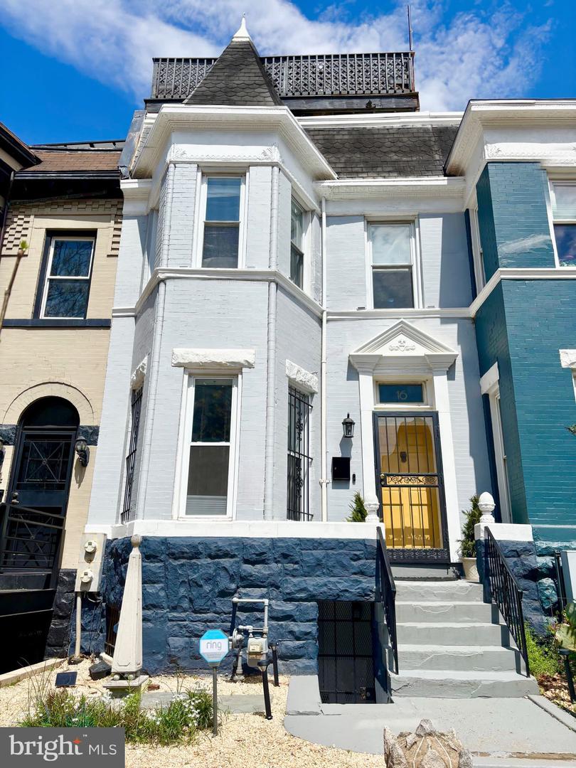 16 Q ST NE, WASHINGTON, District Of Columbia 20002, 5 Bedrooms Bedrooms, ,3 BathroomsBathrooms,Residential,For sale,16 Q ST NE,DCDC2213398 MLS # DCDC2213398