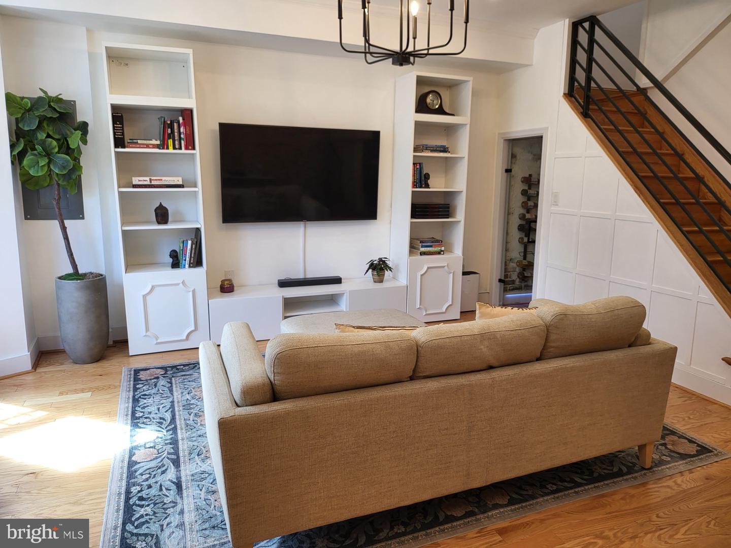 16 Q ST NE, WASHINGTON, District Of Columbia 20002, 5 Bedrooms Bedrooms, ,3 BathroomsBathrooms,Residential,For sale,16 Q ST NE,DCDC2213398 MLS # DCDC2213398