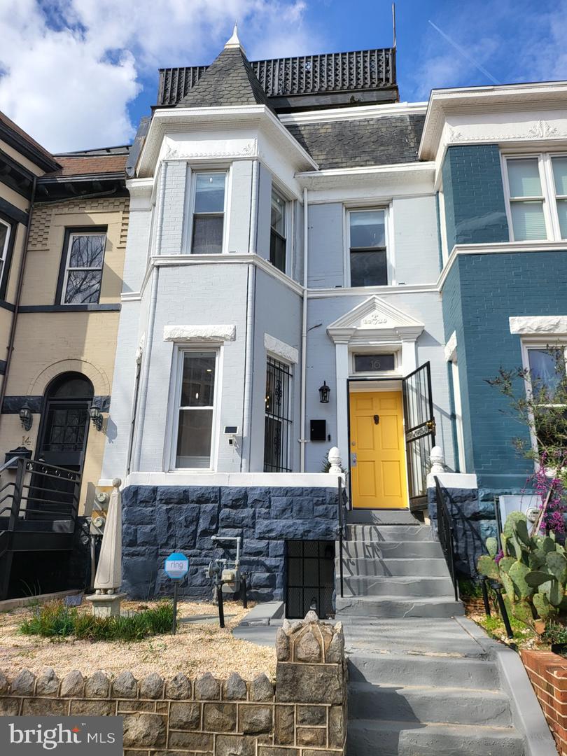 16 Q ST NE, WASHINGTON, District Of Columbia 20002, 5 Bedrooms Bedrooms, ,3 BathroomsBathrooms,Residential,For sale,16 Q ST NE,DCDC2213398 MLS # DCDC2213398