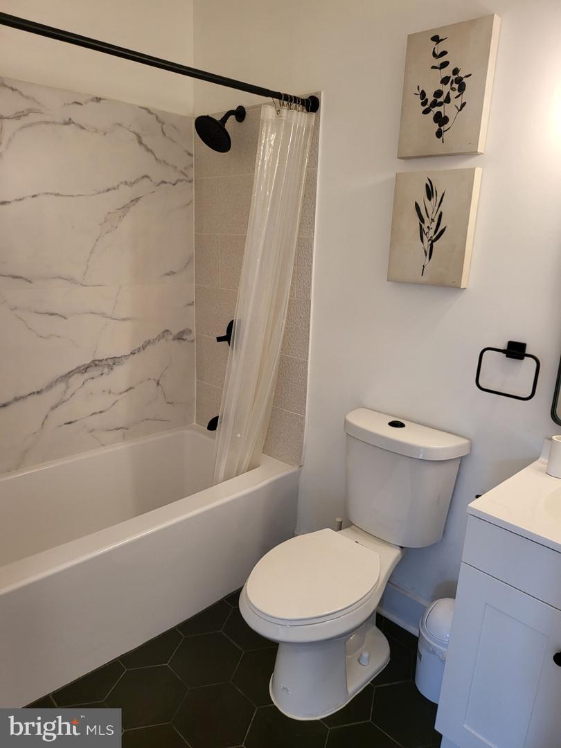 16 Q ST NE, WASHINGTON, District Of Columbia 20002, 5 Bedrooms Bedrooms, ,3 BathroomsBathrooms,Residential,For sale,16 Q ST NE,DCDC2213398 MLS # DCDC2213398