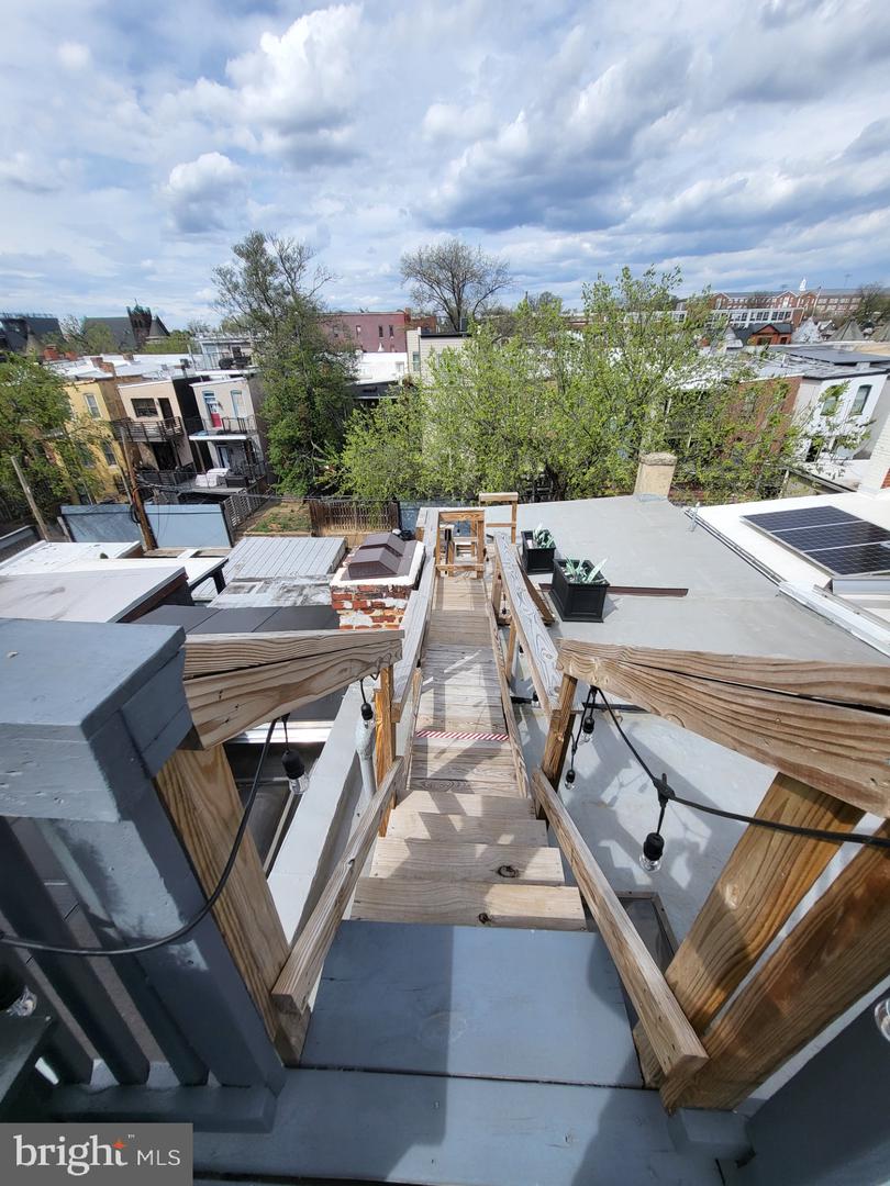 16 Q ST NE, WASHINGTON, District Of Columbia 20002, 5 Bedrooms Bedrooms, ,3 BathroomsBathrooms,Residential,For sale,16 Q ST NE,DCDC2213398 MLS # DCDC2213398