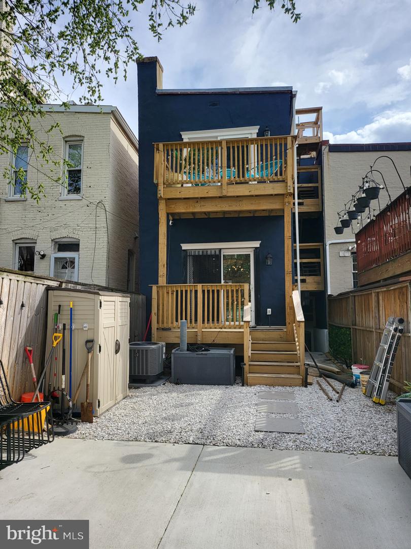 16 Q ST NE, WASHINGTON, District Of Columbia 20002, 5 Bedrooms Bedrooms, ,3 BathroomsBathrooms,Residential,For sale,16 Q ST NE,DCDC2213398 MLS # DCDC2213398