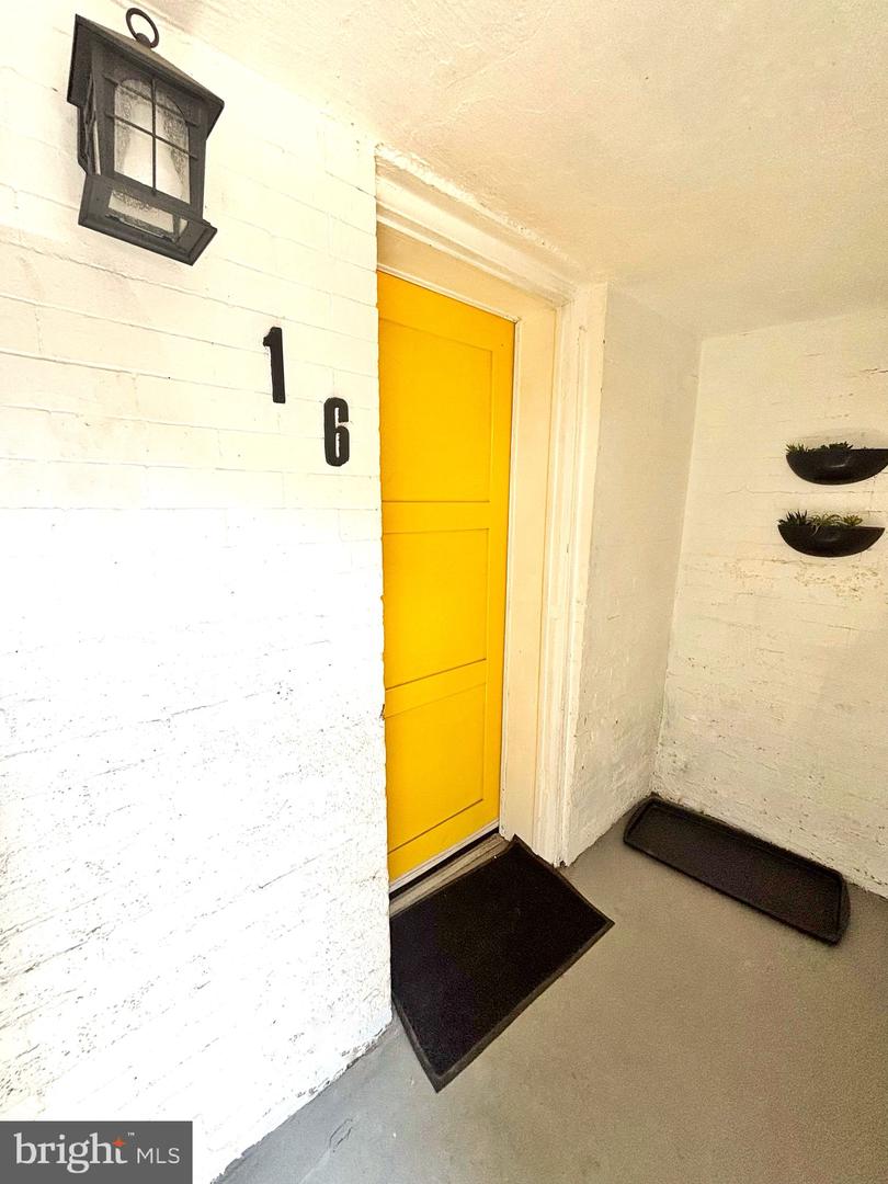 16 Q ST NE, WASHINGTON, District Of Columbia 20002, 5 Bedrooms Bedrooms, ,3 BathroomsBathrooms,Residential,For sale,16 Q ST NE,DCDC2213398 MLS # DCDC2213398