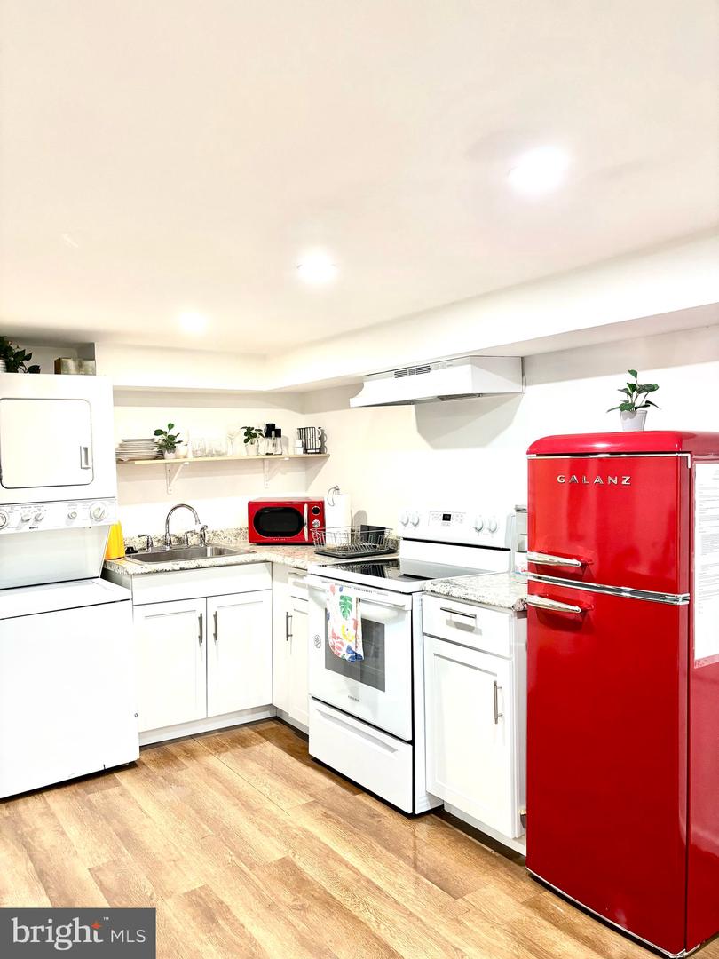 16 Q ST NE, WASHINGTON, District Of Columbia 20002, 5 Bedrooms Bedrooms, ,3 BathroomsBathrooms,Residential,For sale,16 Q ST NE,DCDC2213398 MLS # DCDC2213398