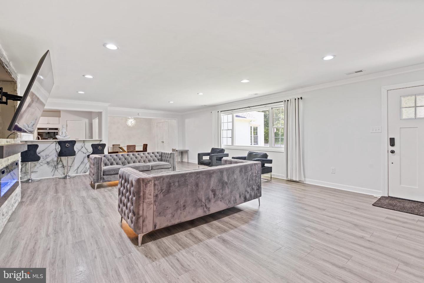 3811 TERMINAL AVE, RICHMOND, Virginia 23224, 4 Bedrooms Bedrooms, 6 Rooms Rooms,2 BathroomsBathrooms,Residential,For sale,3811 TERMINAL AVE,VARC2000722 MLS # VARC2000722