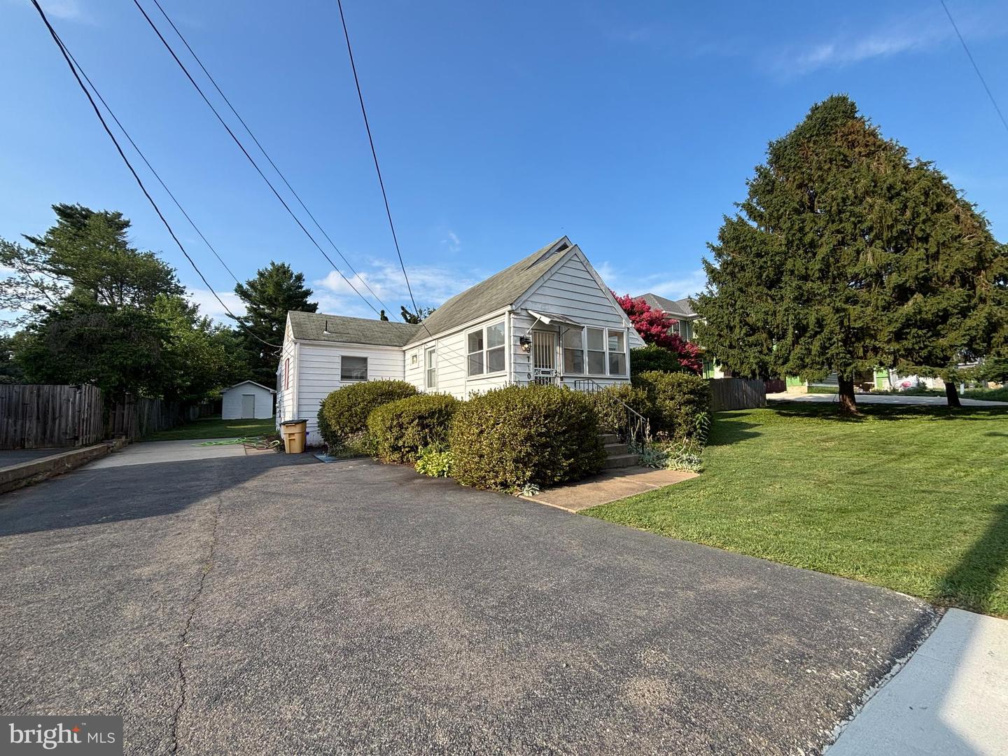 10710 WARWICK AVE, FAIRFAX, Virginia 22030, 3 Bedrooms Bedrooms, ,1 BathroomBathrooms,Residential,For sale,10710 WARWICK AVE,VAFC2006720 MLS # VAFC2006720