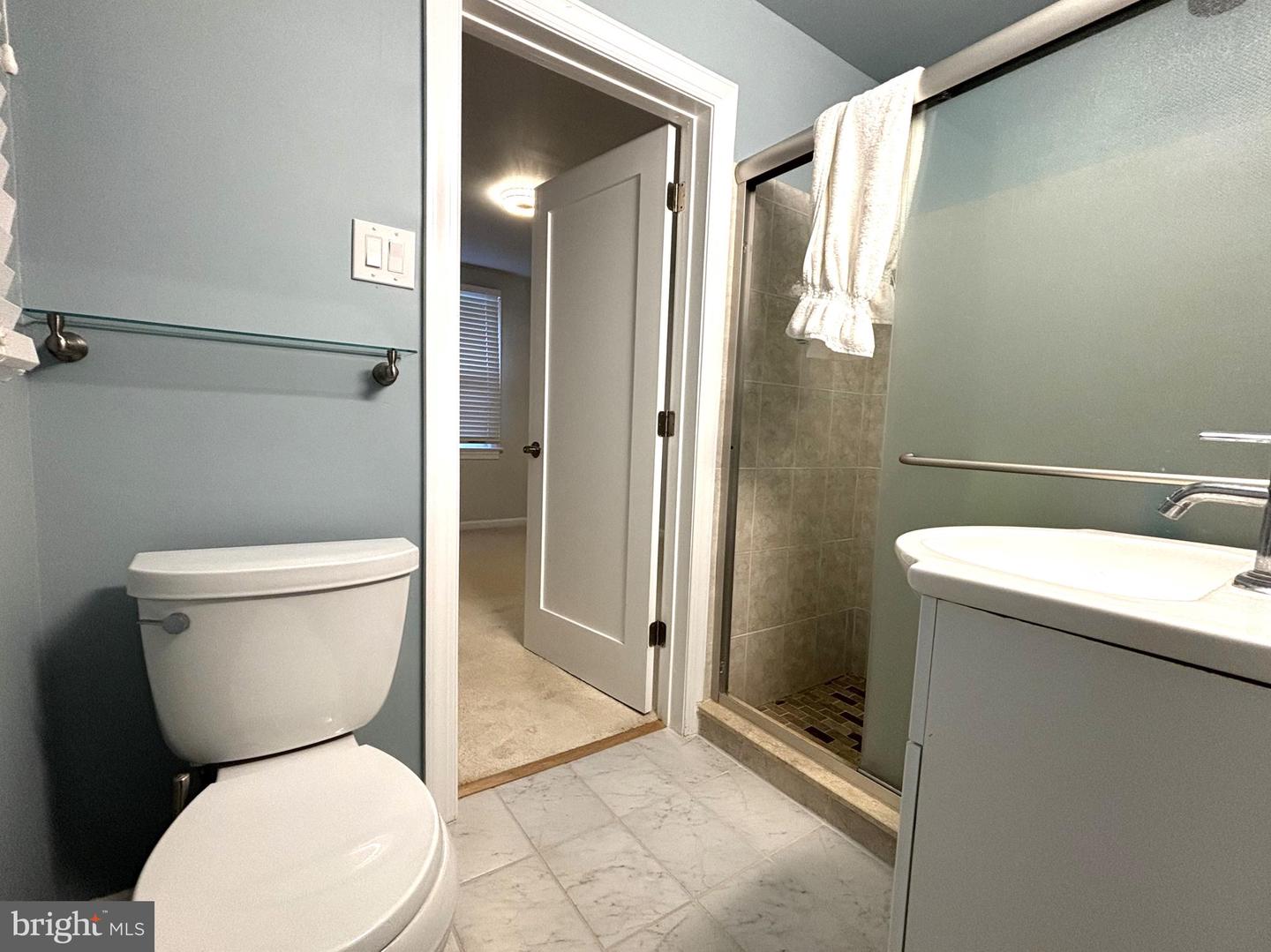 10710 WARWICK AVE, FAIRFAX, Virginia 22030, 3 Bedrooms Bedrooms, ,1 BathroomBathrooms,Residential,For sale,10710 WARWICK AVE,VAFC2006720 MLS # VAFC2006720