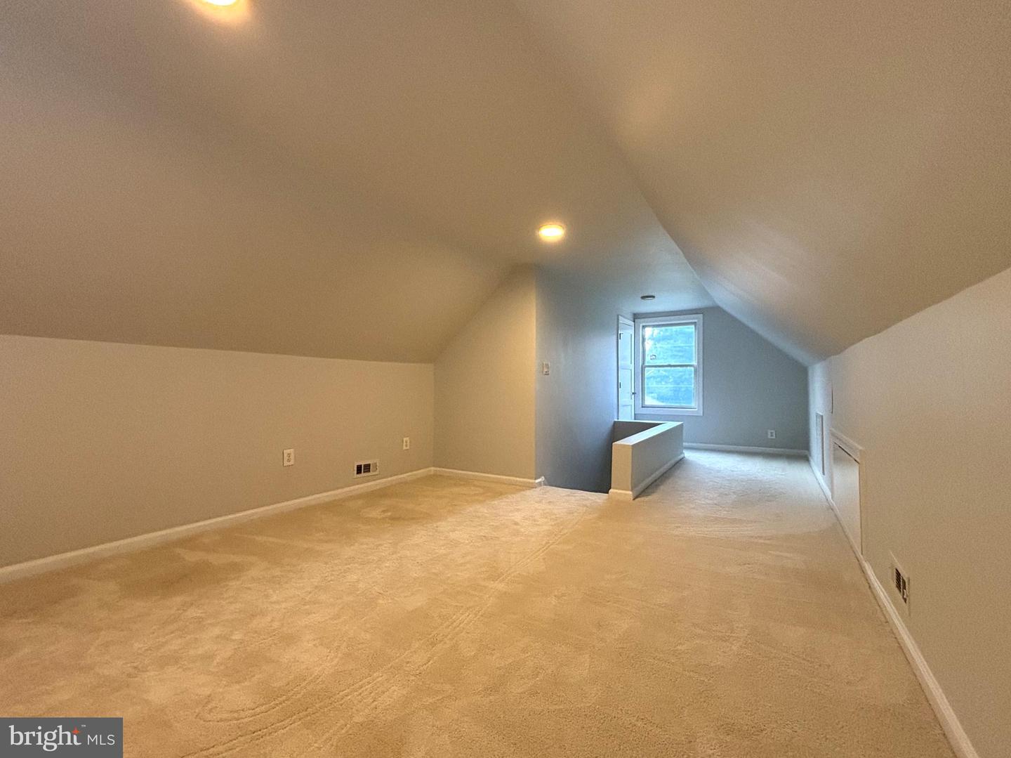 10710 WARWICK AVE, FAIRFAX, Virginia 22030, 3 Bedrooms Bedrooms, ,1 BathroomBathrooms,Residential,For sale,10710 WARWICK AVE,VAFC2006720 MLS # VAFC2006720