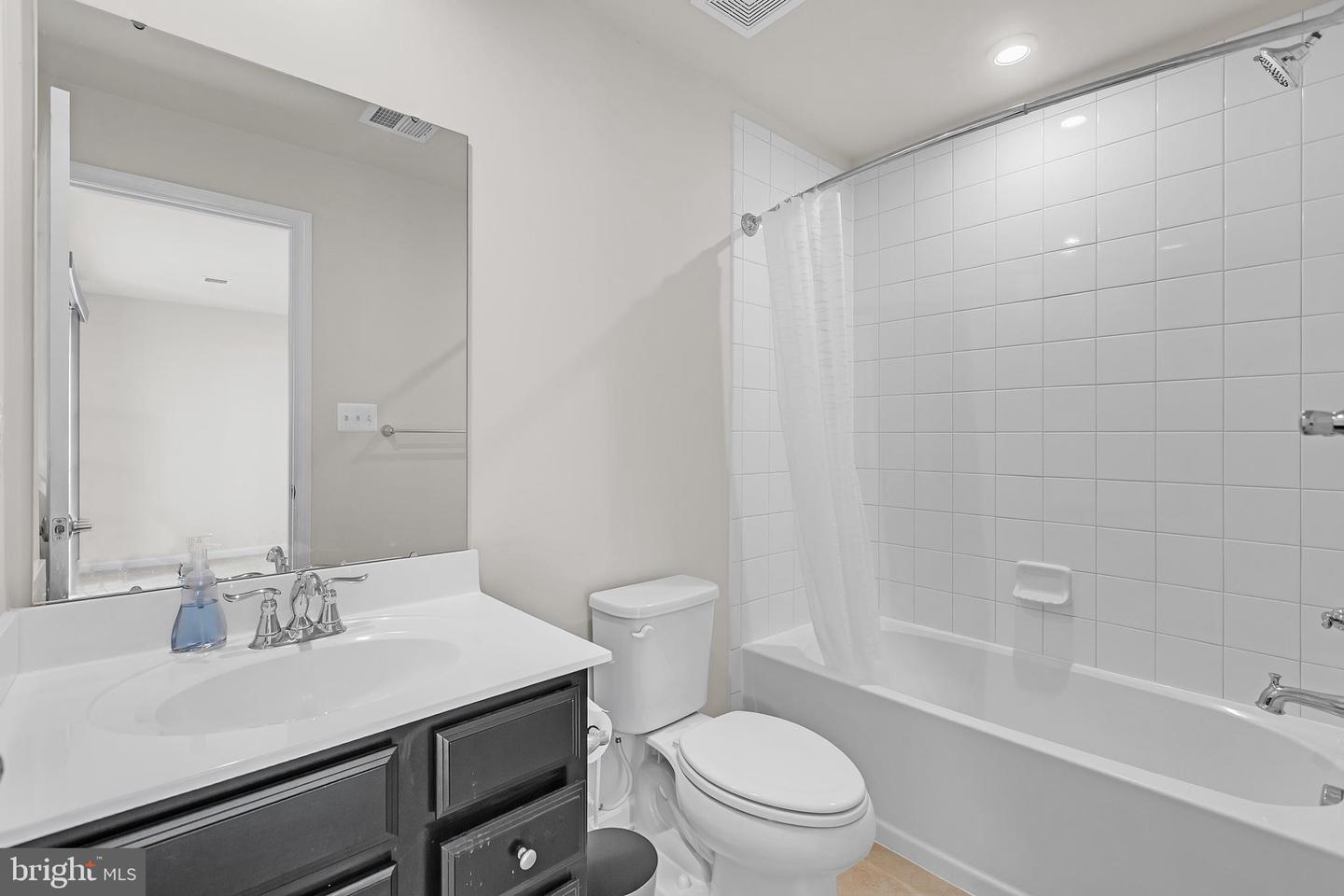 519 STREAMVIEW DR, FREDERICKSBURG, Virginia 22405, 4 Bedrooms Bedrooms, ,3 BathroomsBathrooms,Residential,For sale,519 STREAMVIEW DR,VAST2041432 MLS # VAST2041432