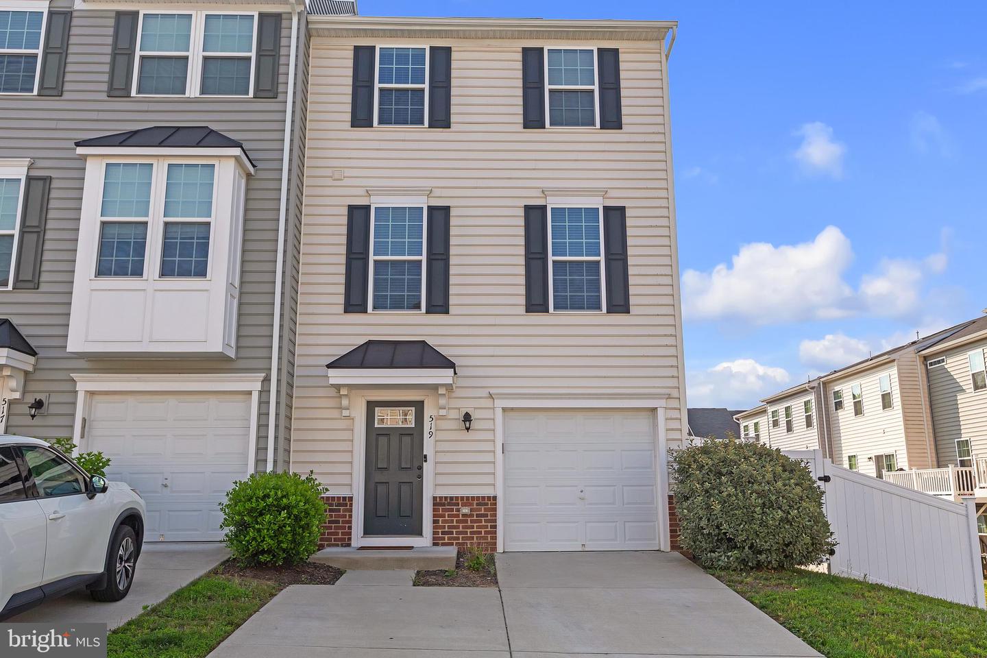 519 STREAMVIEW DR, FREDERICKSBURG, Virginia 22405, 4 Bedrooms Bedrooms, ,3 BathroomsBathrooms,Residential,For sale,519 STREAMVIEW DR,VAST2041432 MLS # VAST2041432