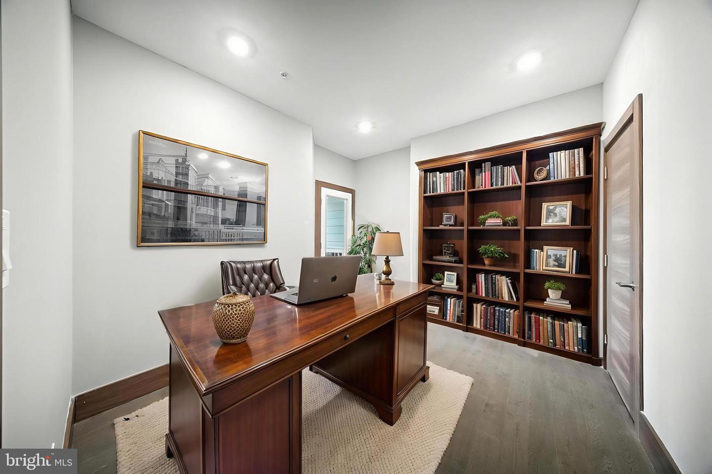 2109 M ST NE #8, WASHINGTON, District Of Columbia 20002, 3 Bedrooms Bedrooms, ,3 BathroomsBathrooms,Residential,For sale,2109 M ST NE #8,DCDC2213438 MLS # DCDC2213438