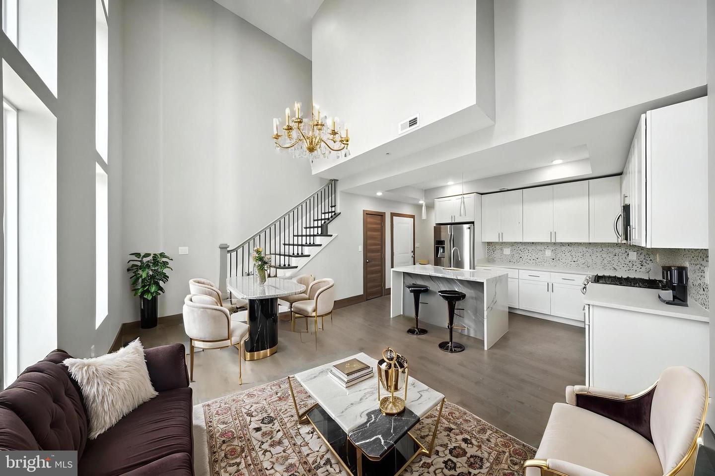 2109 M ST NE #8, WASHINGTON, District Of Columbia 20002, 3 Bedrooms Bedrooms, ,3 BathroomsBathrooms,Residential,For sale,2109 M ST NE #8,DCDC2213438 MLS # DCDC2213438