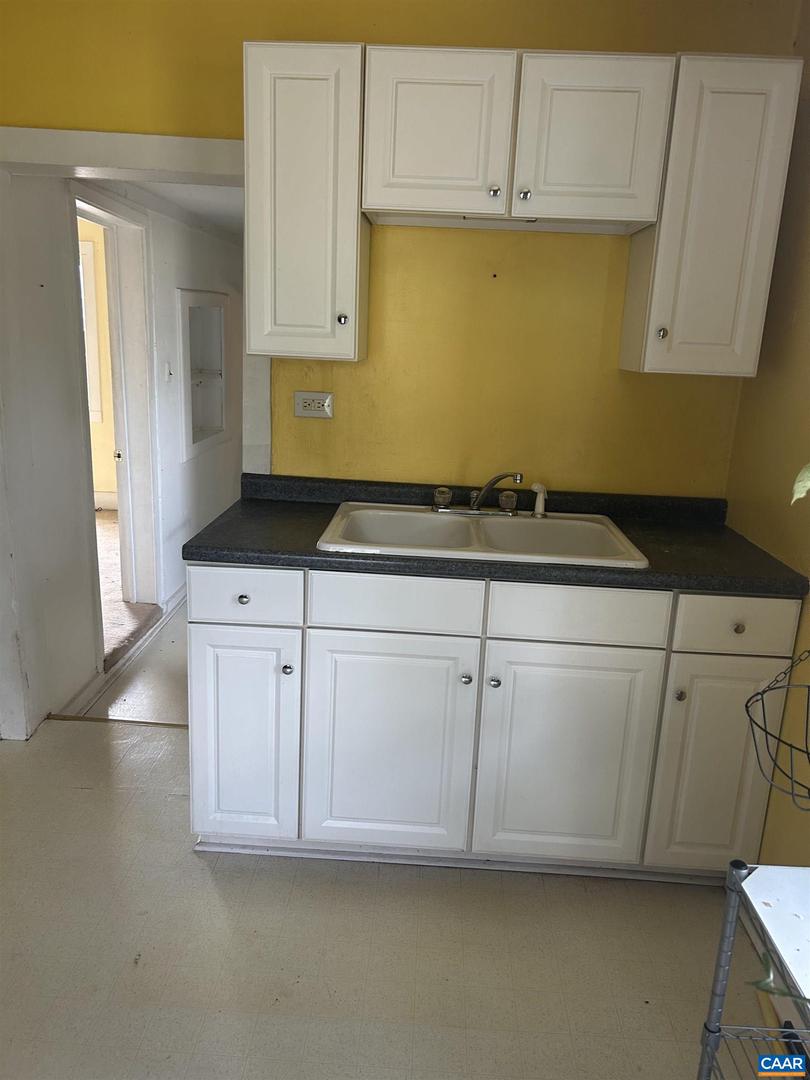 708 NASSAU ST, CHARLOTTESVILLE, Virginia 22902, 2 Bedrooms Bedrooms, ,1 BathroomBathrooms,Residential,For sale,708 NASSAU ST,667417 MLS # 667417