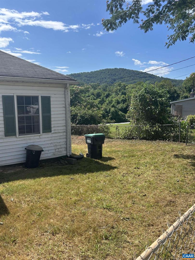 708 NASSAU ST, CHARLOTTESVILLE, Virginia 22902, 2 Bedrooms Bedrooms, ,1 BathroomBathrooms,Residential,For sale,708 NASSAU ST,667417 MLS # 667417