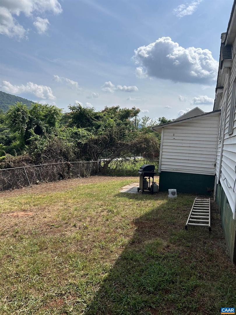 708 NASSAU ST, CHARLOTTESVILLE, Virginia 22902, 2 Bedrooms Bedrooms, ,1 BathroomBathrooms,Residential,For sale,708 NASSAU ST,667417 MLS # 667417