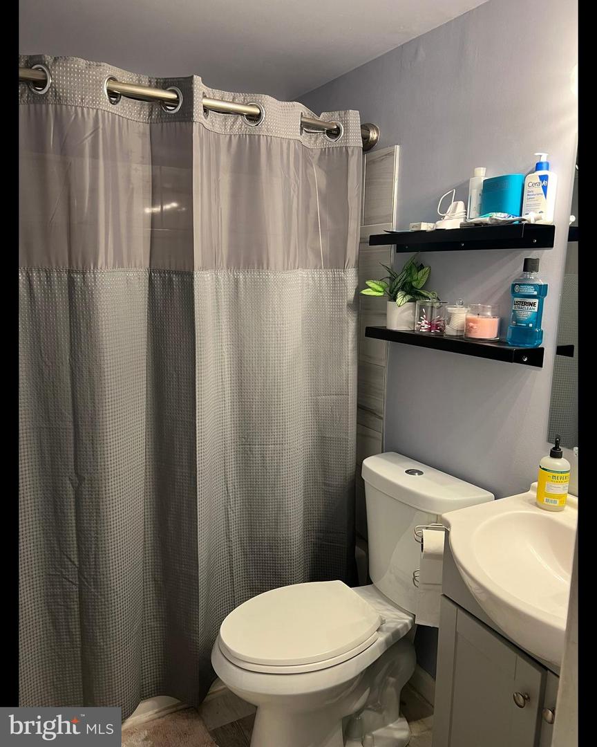 1731 GAINESVILLE ST SE #301, WASHINGTON, District Of Columbia 20020, 2 Bedrooms Bedrooms, 5 Rooms Rooms,1 BathroomBathrooms,Residential,For sale,1731 GAINESVILLE ST SE #301,DCDC2213454 MLS # DCDC2213454