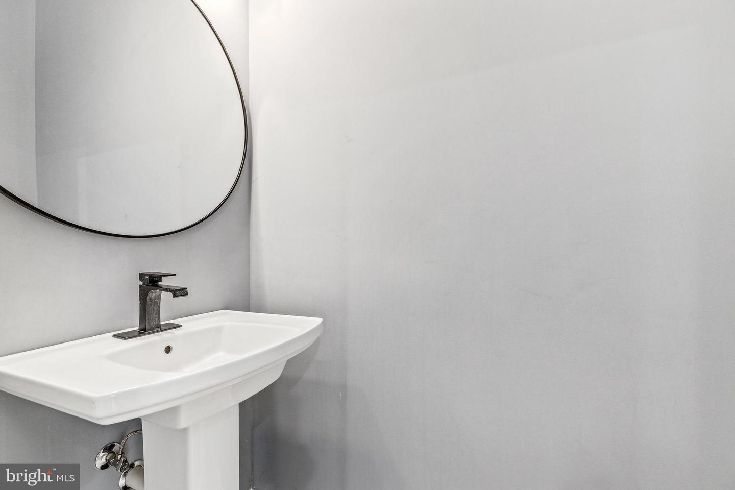 36 U ST NW, WASHINGTON, District Of Columbia 20001, 4 Bedrooms Bedrooms, ,2 BathroomsBathrooms,Residential,For sale,36 U ST NW,DCDC2213456 MLS # DCDC2213456