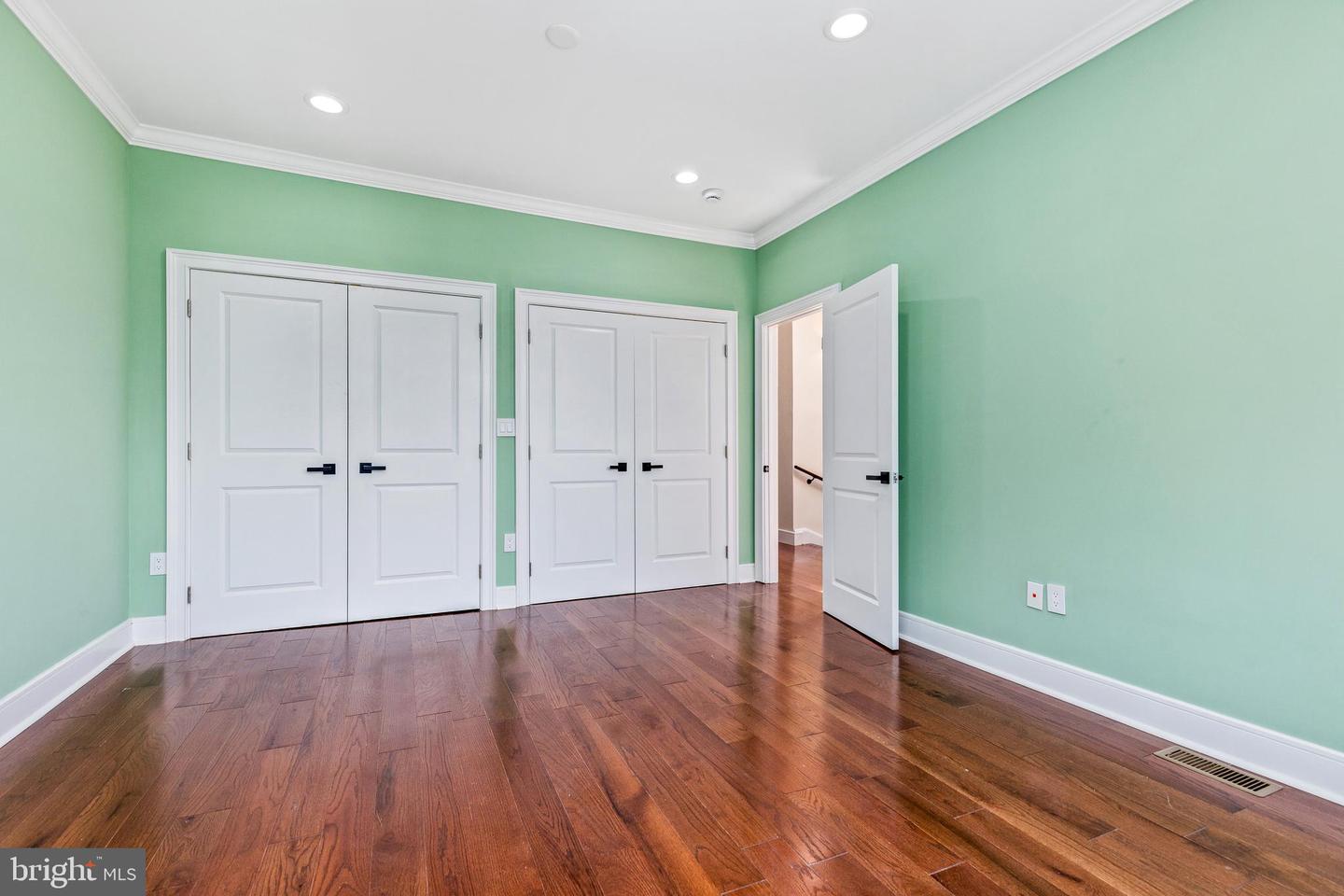 36 U ST NW, WASHINGTON, District Of Columbia 20001, 4 Bedrooms Bedrooms, ,2 BathroomsBathrooms,Residential,For sale,36 U ST NW,DCDC2213456 MLS # DCDC2213456