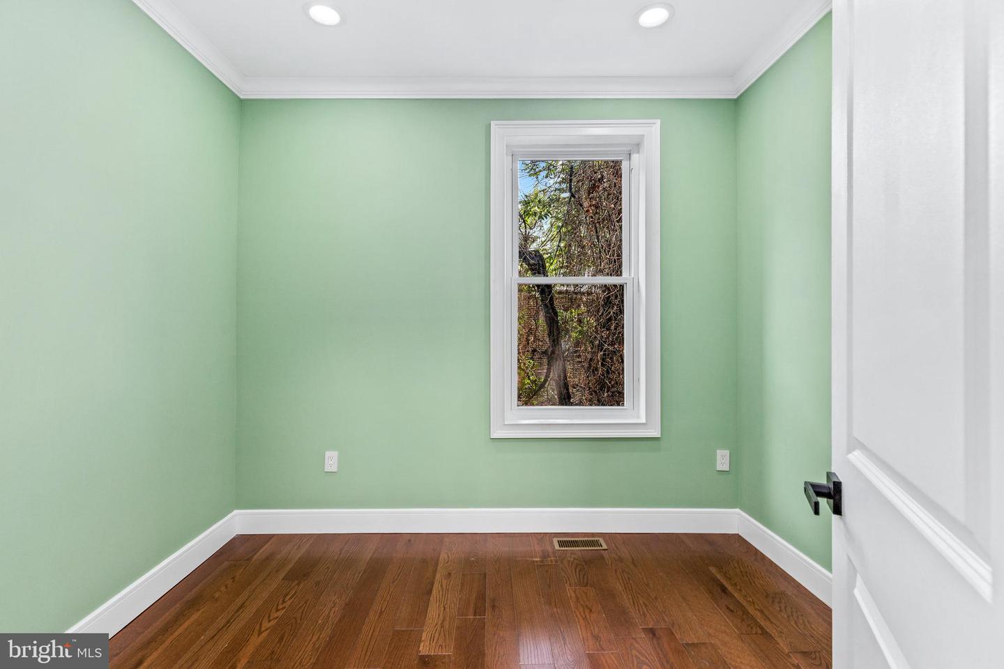 36 U ST NW, WASHINGTON, District Of Columbia 20001, 4 Bedrooms Bedrooms, ,2 BathroomsBathrooms,Residential,For sale,36 U ST NW,DCDC2213456 MLS # DCDC2213456
