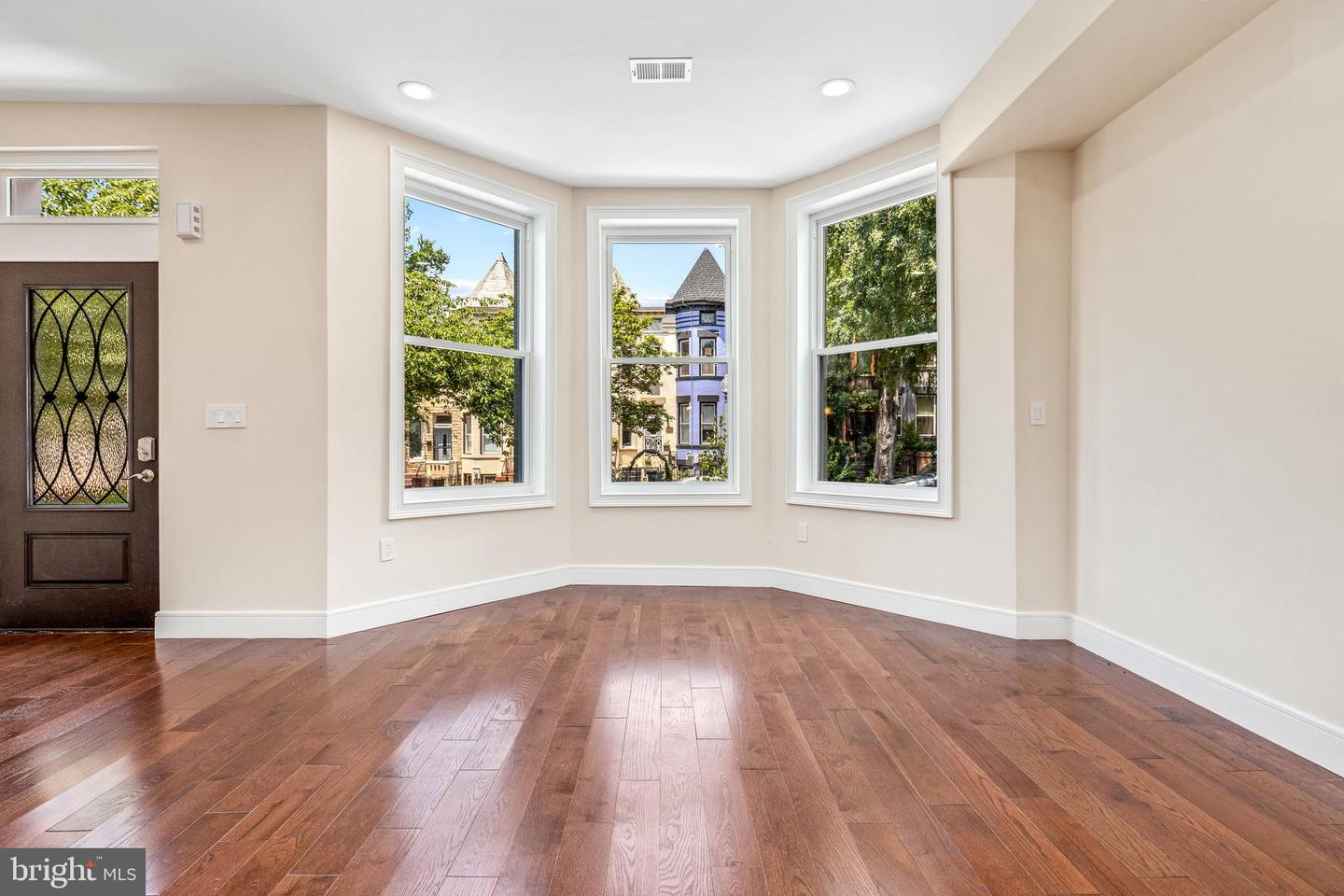 36 U ST NW, WASHINGTON, District Of Columbia 20001, 4 Bedrooms Bedrooms, ,2 BathroomsBathrooms,Residential,For sale,36 U ST NW,DCDC2213456 MLS # DCDC2213456