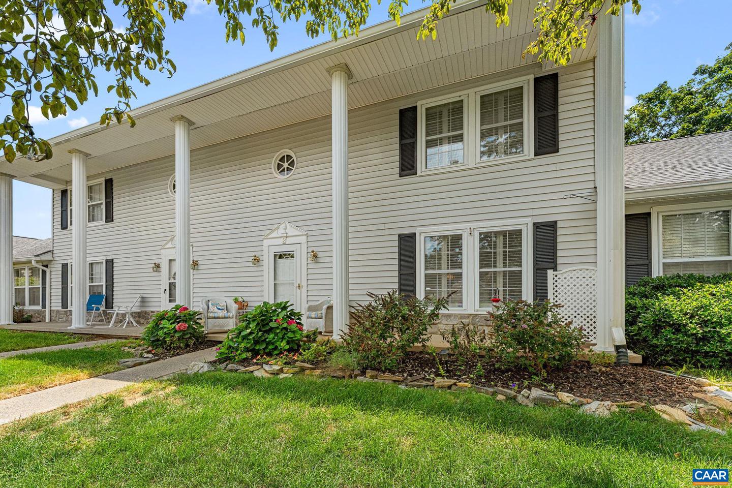 2 SHANNON PL, STAUNTON, Virginia 24401, 3 Bedrooms Bedrooms, ,2 BathroomsBathrooms,Residential,For sale,2 SHANNON PL,667419 MLS # 667419