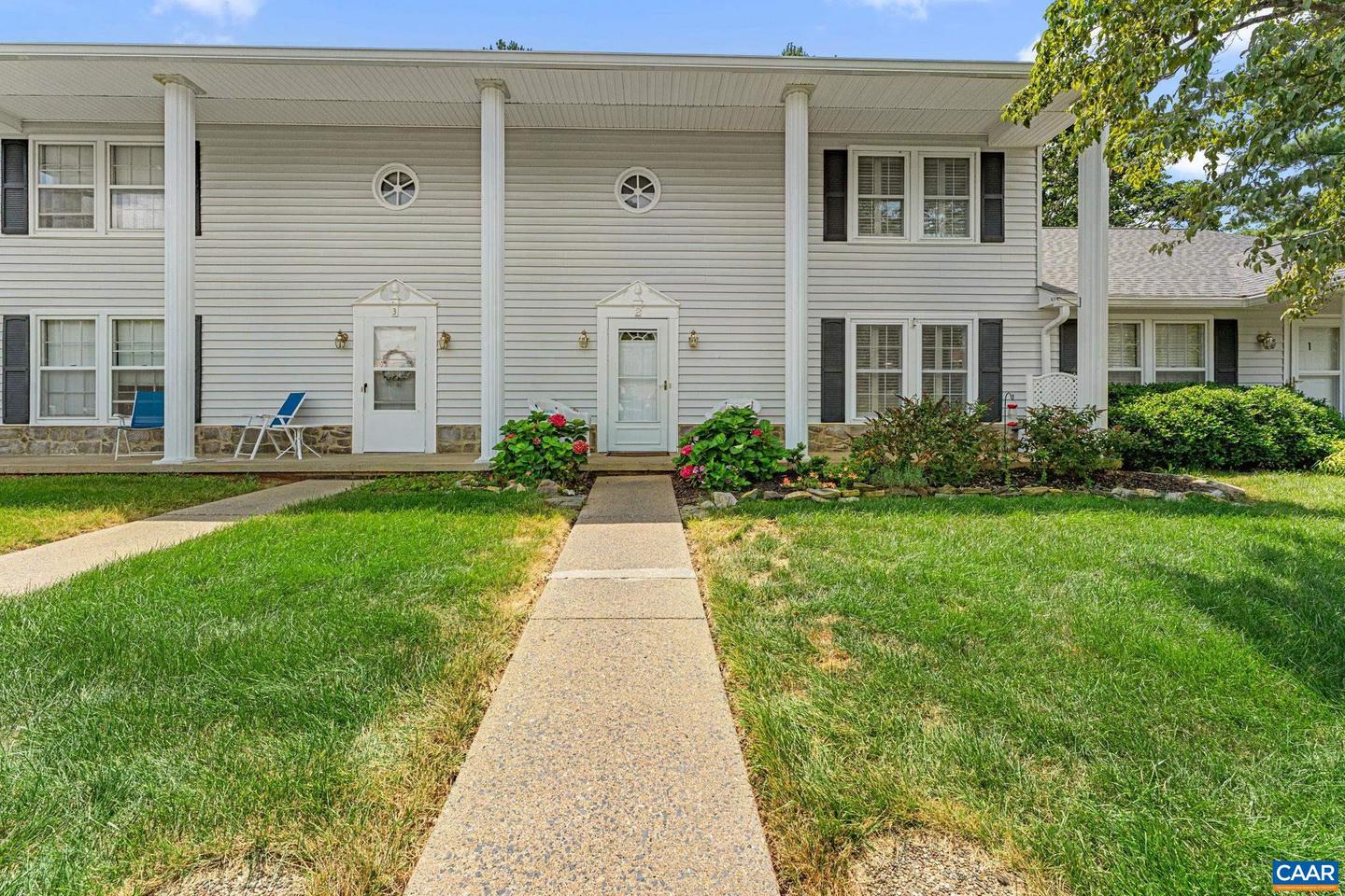 2 SHANNON PL, STAUNTON, Virginia 24401, 3 Bedrooms Bedrooms, ,2 BathroomsBathrooms,Residential,For sale,2 SHANNON PL,667419 MLS # 667419