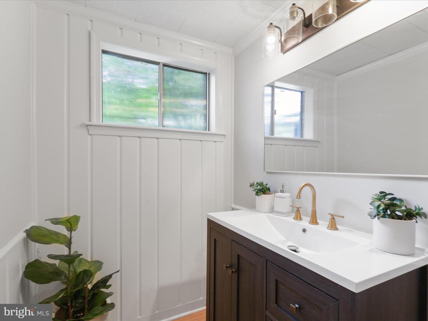 7400 LANHAM RD, FALLS CHURCH, Virginia 22043, 4 Bedrooms Bedrooms, ,2 BathroomsBathrooms,Residential,For sale,7400 LANHAM RD,VAFX2259148 MLS # VAFX2259148