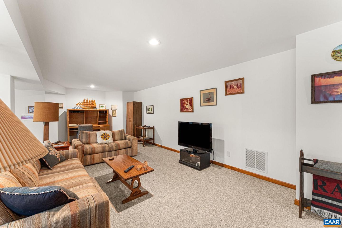 690 PAGE ST, SCOTTSVILLE, Virginia 24590, 3 Bedrooms Bedrooms, ,4 BathroomsBathrooms,Residential,For sale,690 PAGE ST,667421 MLS # 667421