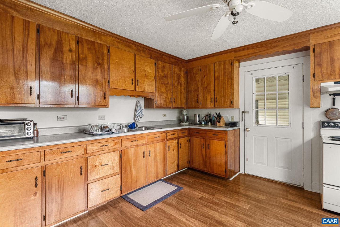 690 PAGE ST, SCOTTSVILLE, Virginia 24590, 3 Bedrooms Bedrooms, ,4 BathroomsBathrooms,Residential,For sale,690 PAGE ST,667421 MLS # 667421