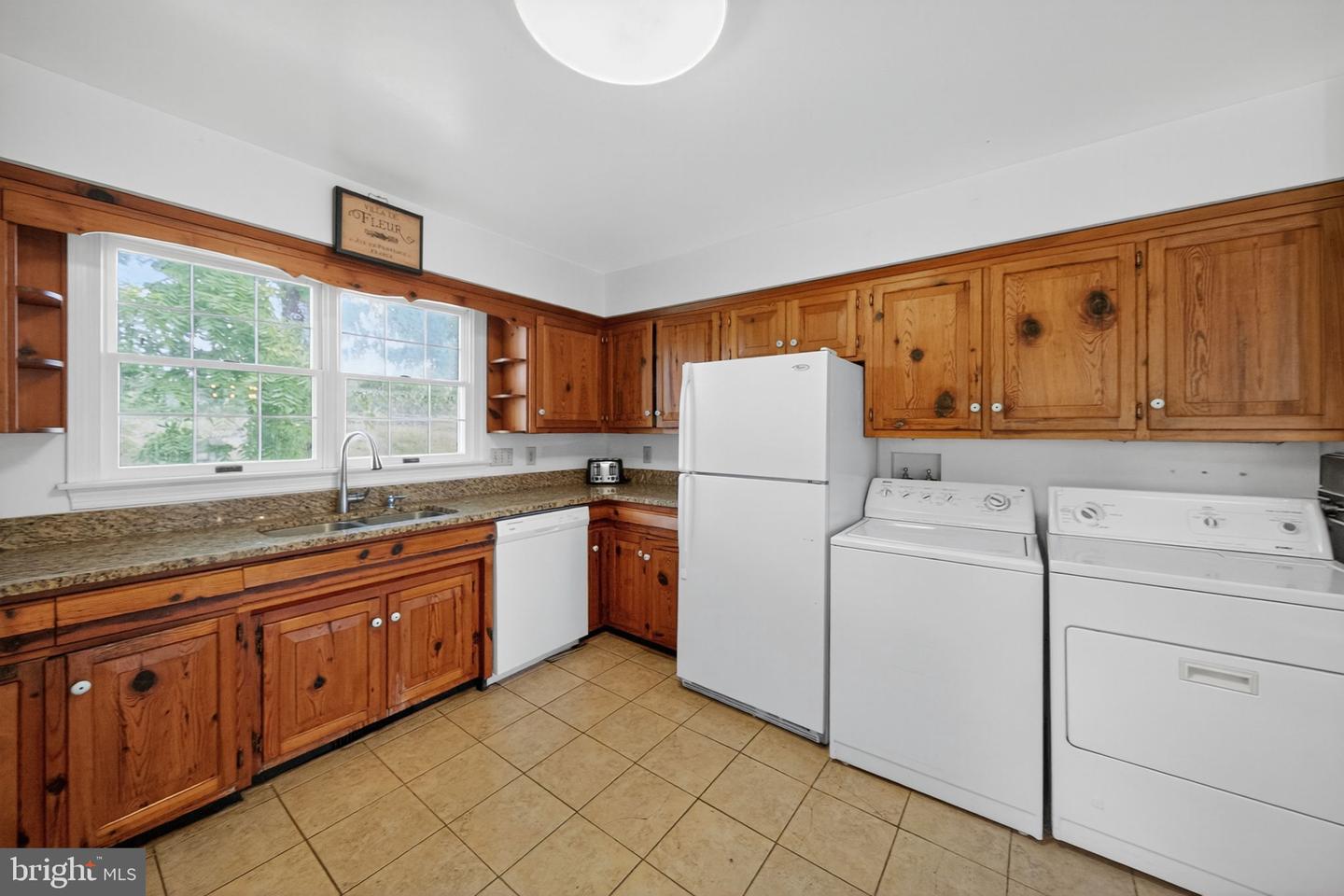 3659 S OX RD, EDINBURG, Virginia 22824, 4 Bedrooms Bedrooms, ,2 BathroomsBathrooms,Farm,For sale,3659 S OX RD,VASH2011902 MLS # VASH2011902