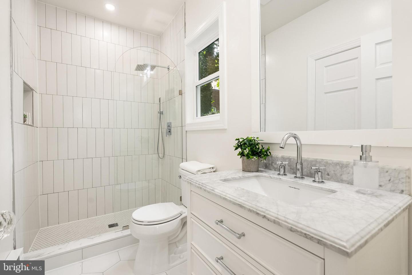 2717 38TH ST NW, WASHINGTON, District Of Columbia 20007, 6 Bedrooms Bedrooms, ,5 BathroomsBathrooms,Residential,For sale,2717 38TH ST NW,DCDC2183144 MLS # DCDC2183144