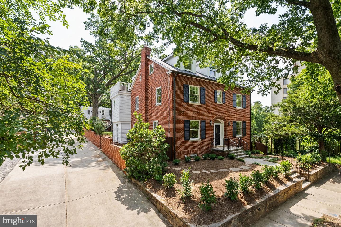 2717 38TH ST NW, WASHINGTON, District Of Columbia 20007, 6 Bedrooms Bedrooms, ,5 BathroomsBathrooms,Residential,For sale,2717 38TH ST NW,DCDC2183144 MLS # DCDC2183144