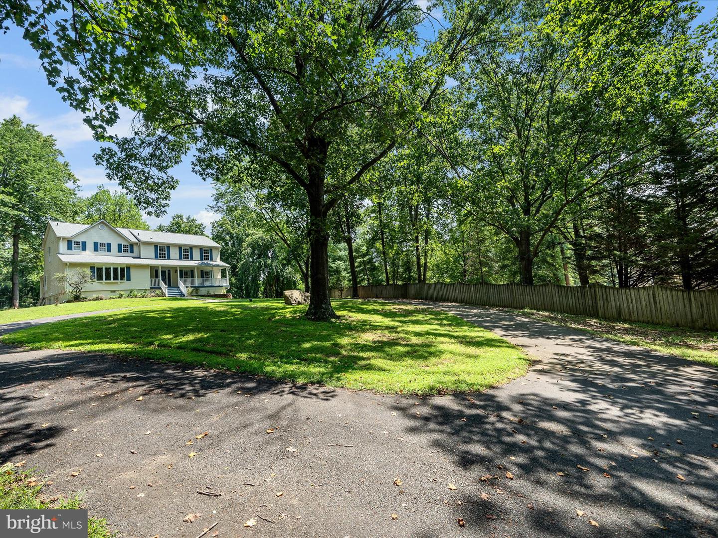 35298 SCOTLAND HEIGHTS RD, ROUND HILL, Virginia 20141, 5 Bedrooms Bedrooms, ,3 BathroomsBathrooms,Residential,For sale,35298 SCOTLAND HEIGHTS RD,VALO2087918 MLS # VALO2087918