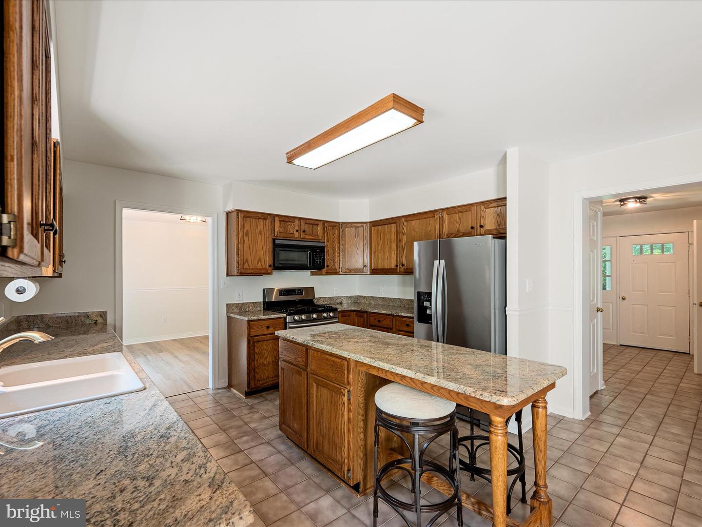 35298 SCOTLAND HEIGHTS RD, ROUND HILL, Virginia 20141, 5 Bedrooms Bedrooms, ,3 BathroomsBathrooms,Residential,For sale,35298 SCOTLAND HEIGHTS RD,VALO2087918 MLS # VALO2087918