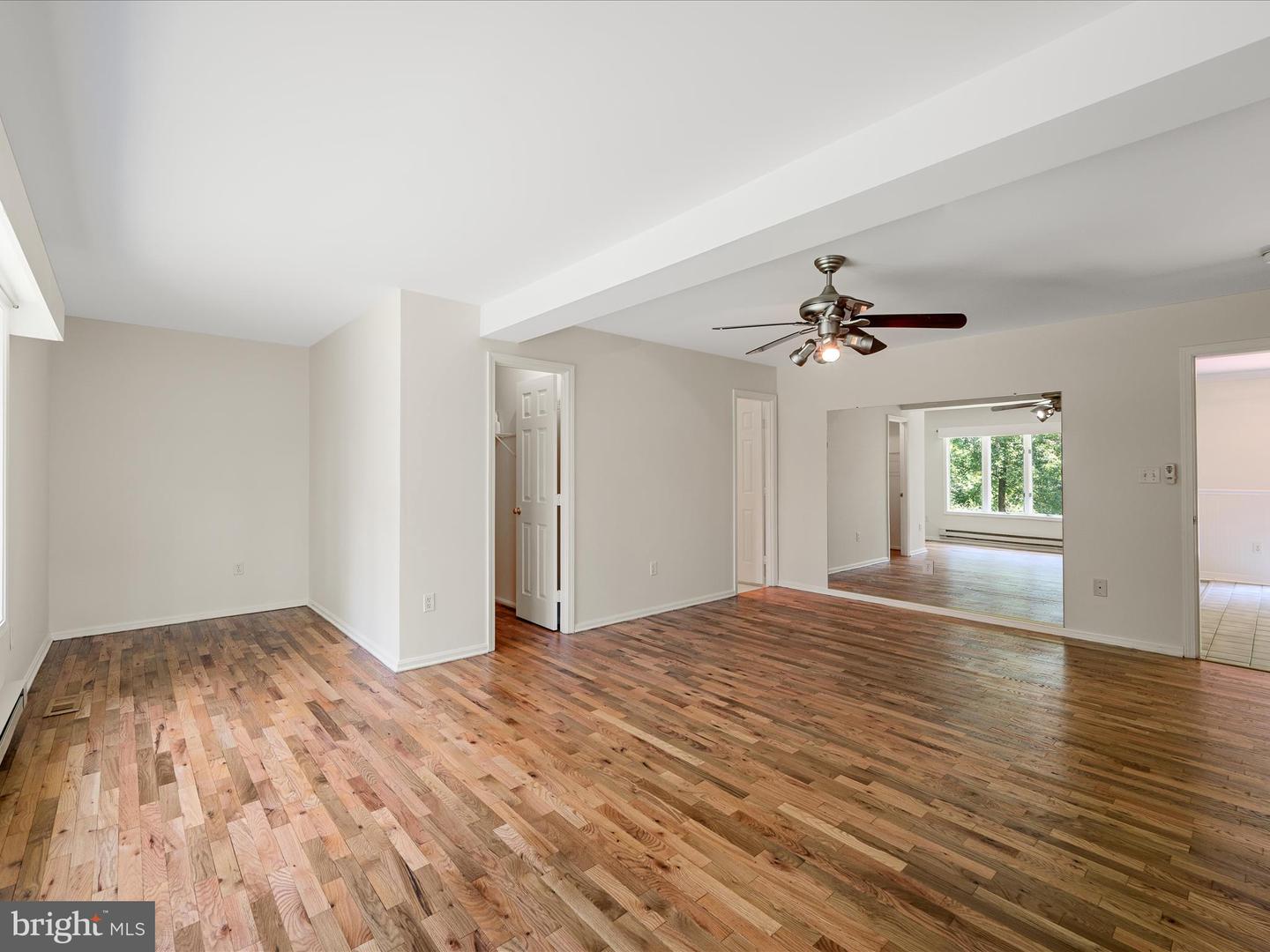 35298 SCOTLAND HEIGHTS RD, ROUND HILL, Virginia 20141, 5 Bedrooms Bedrooms, ,3 BathroomsBathrooms,Residential,For sale,35298 SCOTLAND HEIGHTS RD,VALO2087918 MLS # VALO2087918