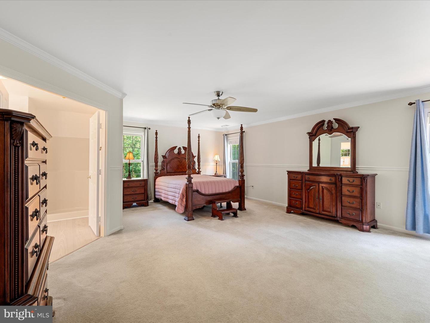 35298 SCOTLAND HEIGHTS RD, ROUND HILL, Virginia 20141, 5 Bedrooms Bedrooms, ,3 BathroomsBathrooms,Residential,For sale,35298 SCOTLAND HEIGHTS RD,VALO2087918 MLS # VALO2087918
