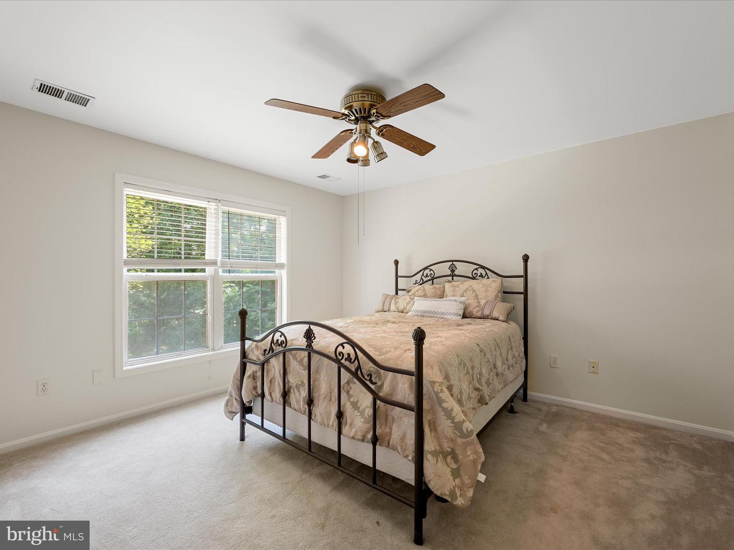 35298 SCOTLAND HEIGHTS RD, ROUND HILL, Virginia 20141, 5 Bedrooms Bedrooms, ,3 BathroomsBathrooms,Residential,For sale,35298 SCOTLAND HEIGHTS RD,VALO2087918 MLS # VALO2087918