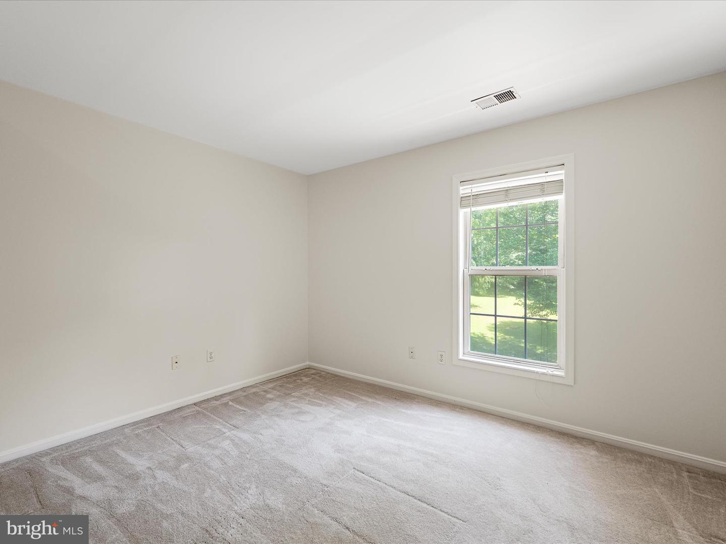 35298 SCOTLAND HEIGHTS RD, ROUND HILL, Virginia 20141, 5 Bedrooms Bedrooms, ,3 BathroomsBathrooms,Residential,For sale,35298 SCOTLAND HEIGHTS RD,VALO2087918 MLS # VALO2087918