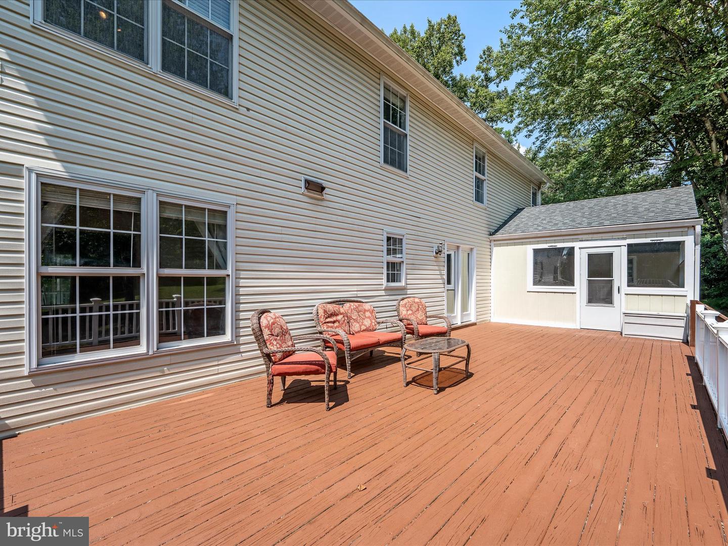 35298 SCOTLAND HEIGHTS RD, ROUND HILL, Virginia 20141, 5 Bedrooms Bedrooms, ,3 BathroomsBathrooms,Residential,For sale,35298 SCOTLAND HEIGHTS RD,VALO2087918 MLS # VALO2087918