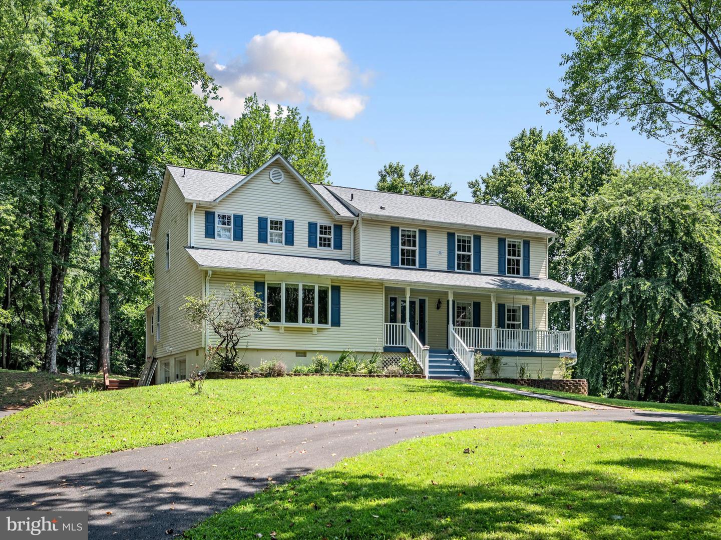 35298 SCOTLAND HEIGHTS RD, ROUND HILL, Virginia 20141, 5 Bedrooms Bedrooms, ,3 BathroomsBathrooms,Residential,For sale,35298 SCOTLAND HEIGHTS RD,VALO2087918 MLS # VALO2087918