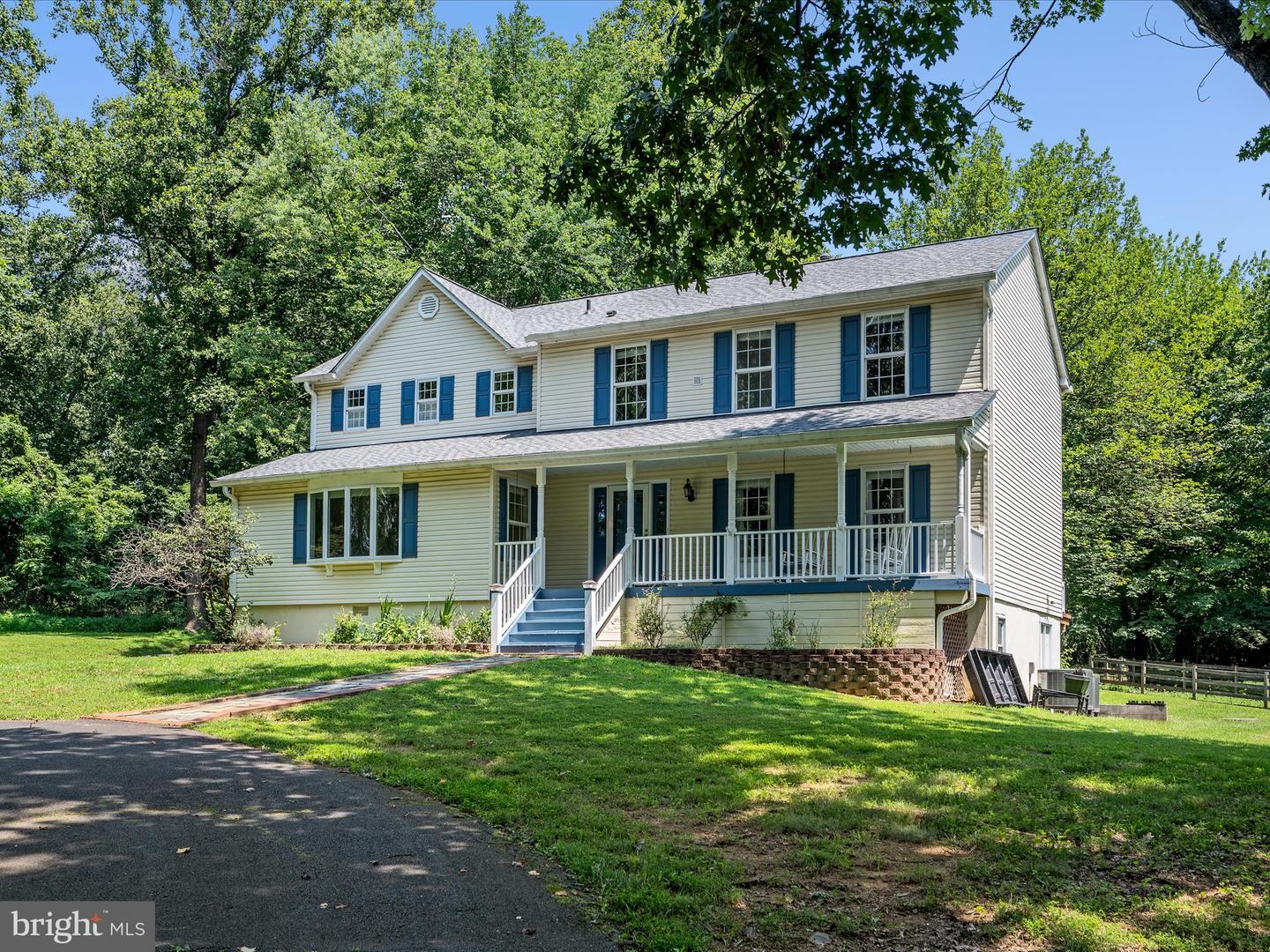 35298 SCOTLAND HEIGHTS RD, ROUND HILL, Virginia 20141, 5 Bedrooms Bedrooms, ,3 BathroomsBathrooms,Residential,For sale,35298 SCOTLAND HEIGHTS RD,VALO2087918 MLS # VALO2087918