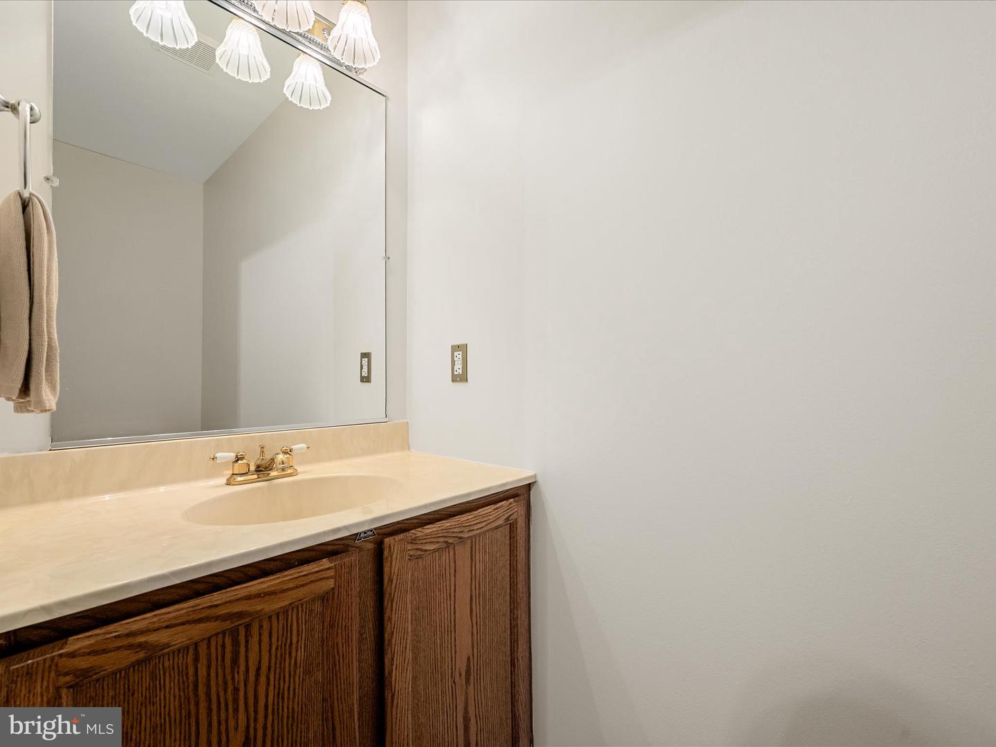 35298 SCOTLAND HEIGHTS RD, ROUND HILL, Virginia 20141, 5 Bedrooms Bedrooms, ,3 BathroomsBathrooms,Residential,For sale,35298 SCOTLAND HEIGHTS RD,VALO2087918 MLS # VALO2087918