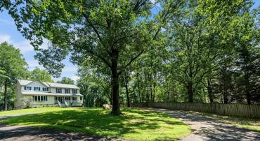 35298 SCOTLAND HEIGHTS RD, ROUND HILL, Virginia 20141, 5 Bedrooms Bedrooms, ,3 BathroomsBathrooms,Residential,For sale,35298 SCOTLAND HEIGHTS RD,VALO2087918 MLS # VALO2087918