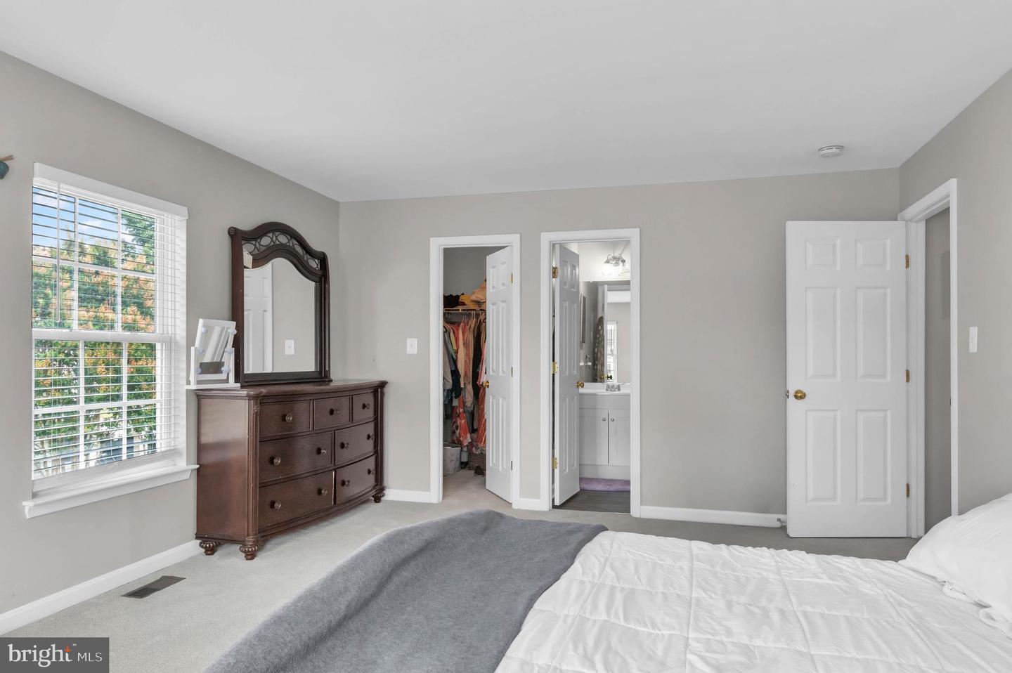 12947 CORREEN HILLS DR, BRISTOW, Virginia 20136, 3 Bedrooms Bedrooms, ,2 BathroomsBathrooms,Residential,For sale,12947 CORREEN HILLS DR,VAPW2087742 MLS # VAPW2087742