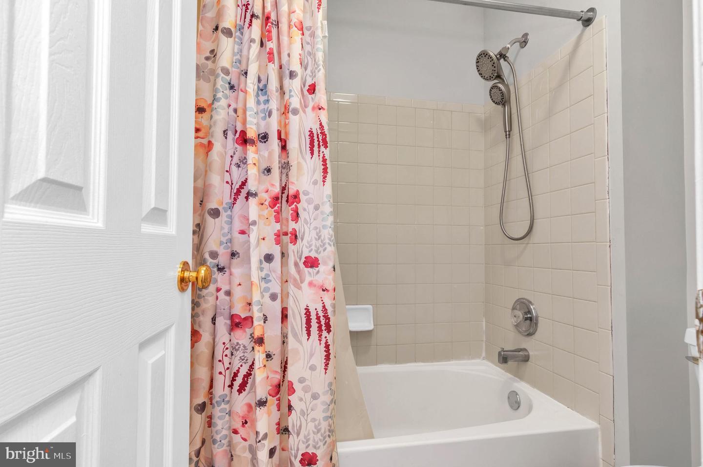 12947 CORREEN HILLS DR, BRISTOW, Virginia 20136, 3 Bedrooms Bedrooms, ,2 BathroomsBathrooms,Residential,For sale,12947 CORREEN HILLS DR,VAPW2087742 MLS # VAPW2087742