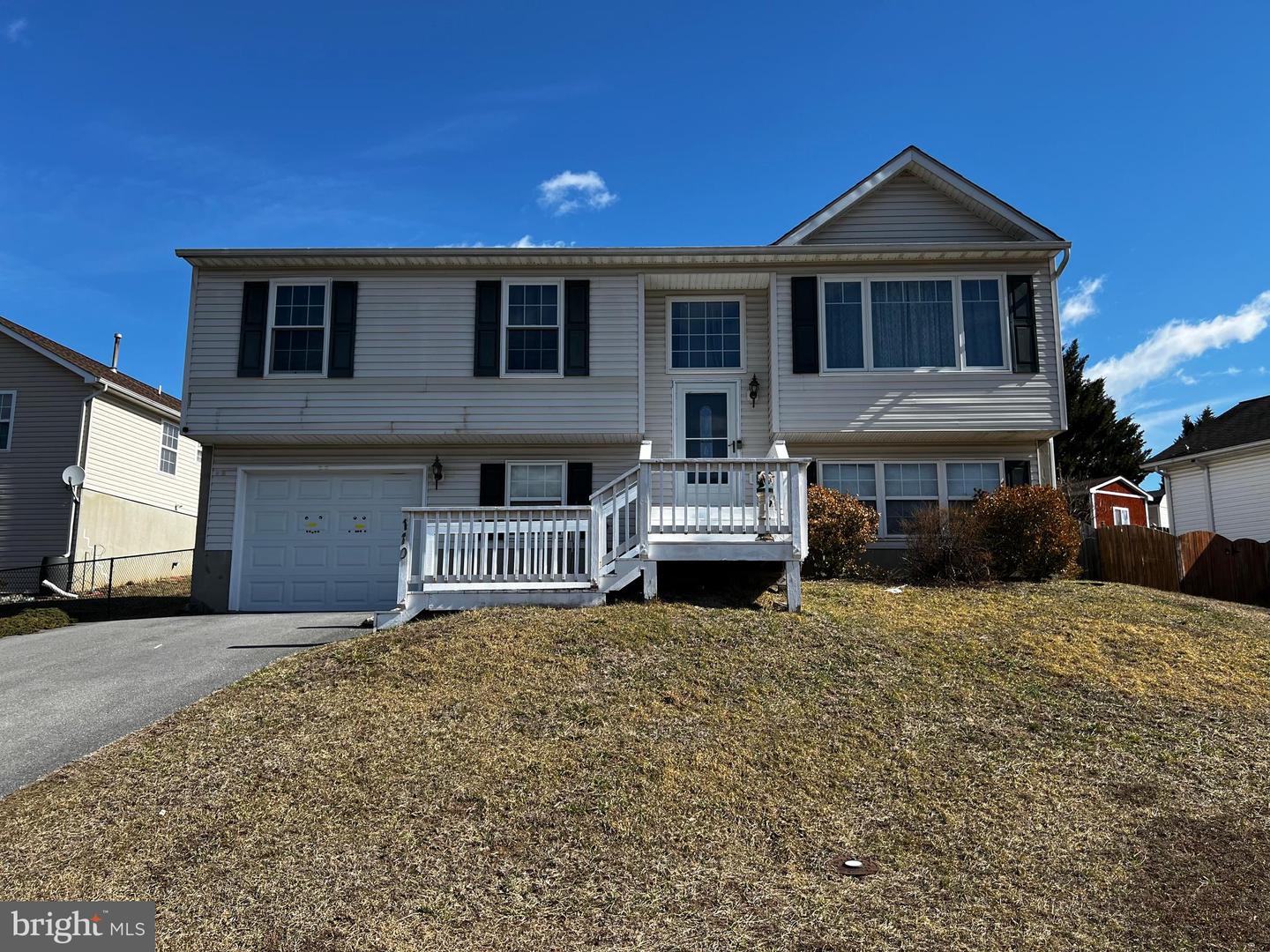 110 HILL VALLEY DR, WINCHESTER, Virginia 22602, 3 Bedrooms Bedrooms, ,2 BathroomsBathrooms,Residential,For sale,110 HILL VALLEY DR,VAFV2024672 MLS # VAFV2024672